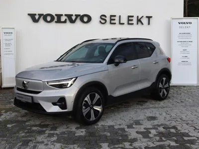 2023 VOLVO XC40